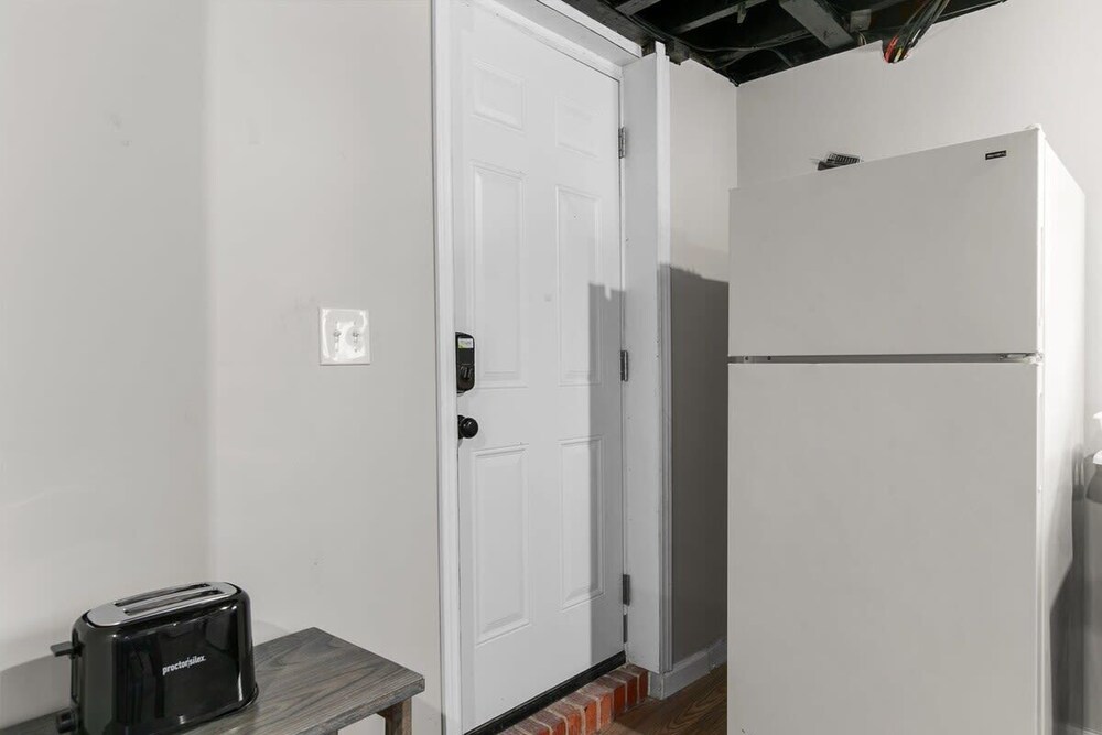 Broadmoor Bungalow - Both Units