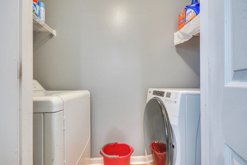 < 4 Mi to Dtwn Greensboro: Renovated Home w/ Yard!