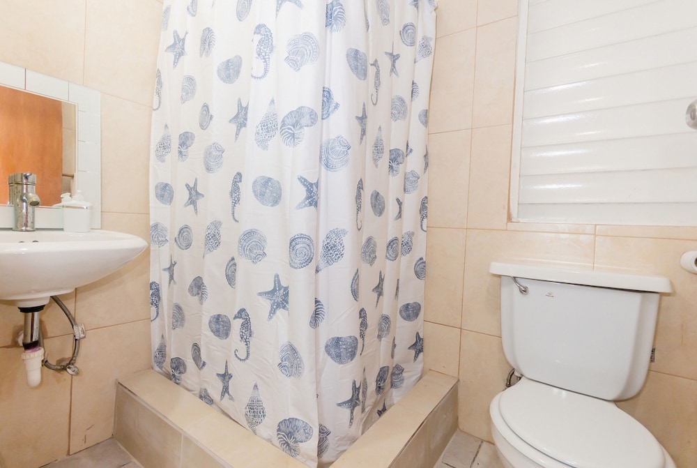 Coastal Express Inn & Suites #1 at 681 Ocean Drive