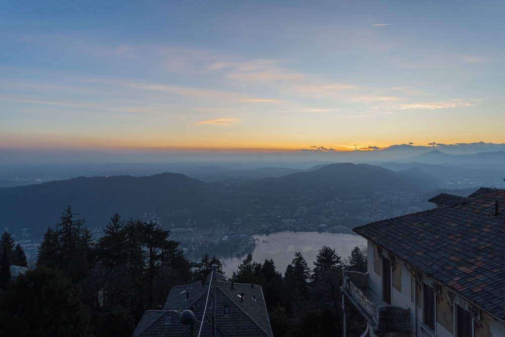 Sunset Terrace Loft Best View on Como by Rent all Como