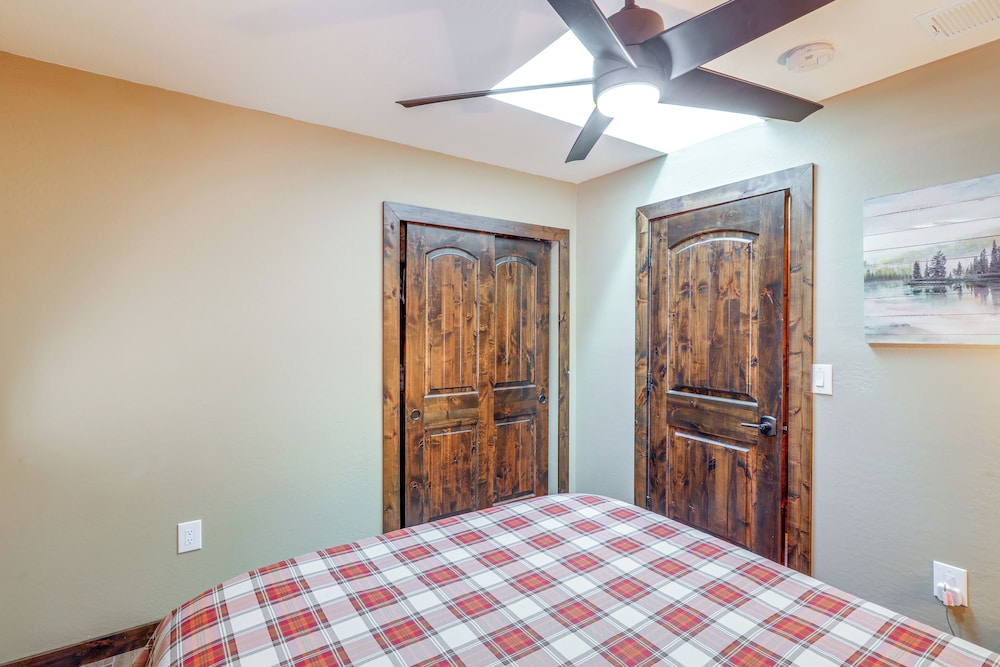 Furnished Gazebo w/ View: Rustic Williams Retreat!