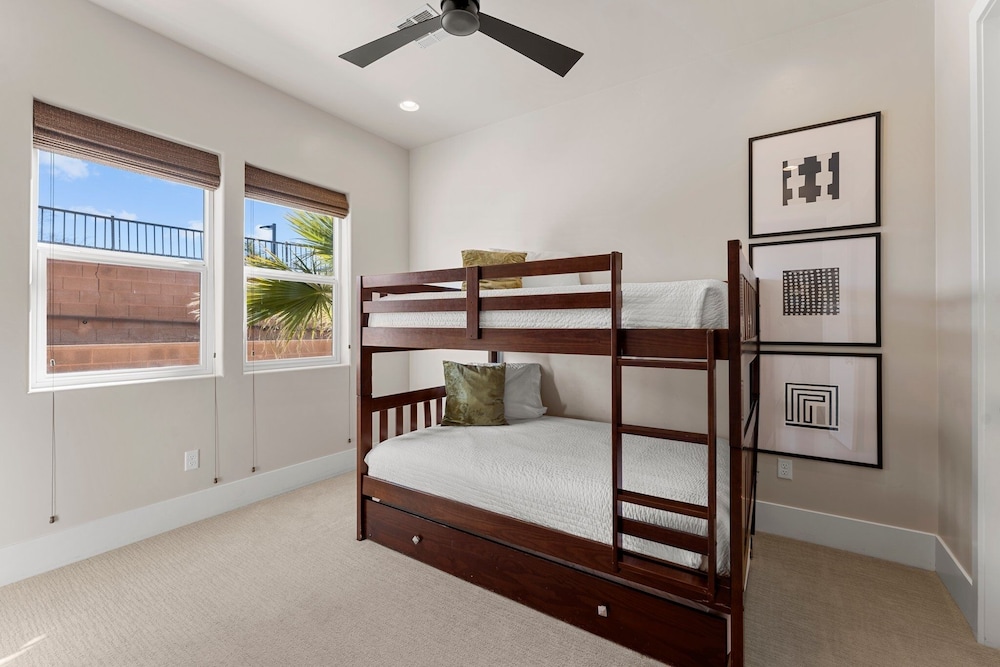 Villa #01 At Bloomington Country Club 3 Bedroom Condo