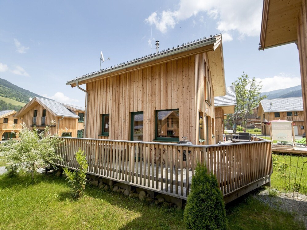 Chalet With Outdoor hot tub