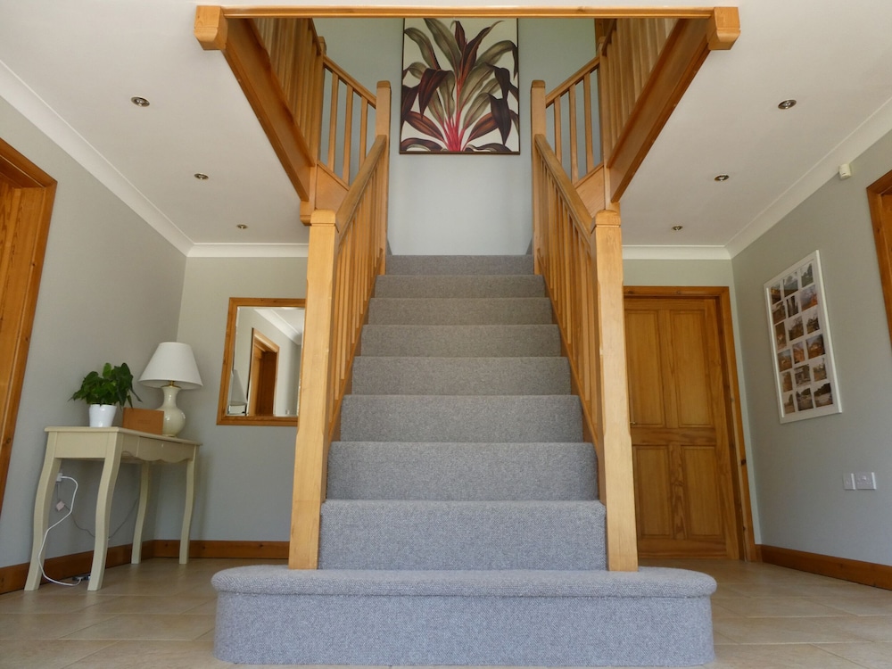 Broadleaf Lodge