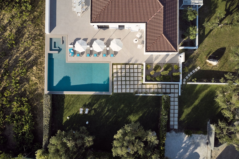 Drallos Luxury Villa