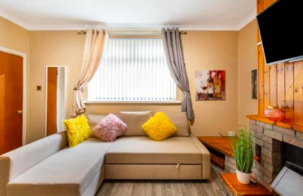 City Home 2bed Wi-fi Garage Parking Free Snacks