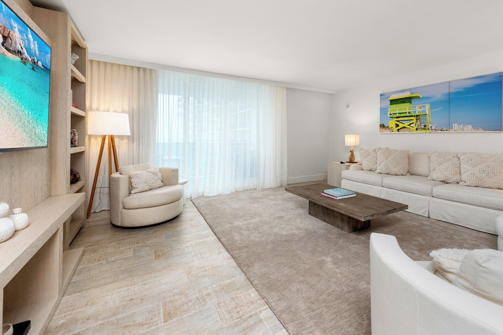 Luxury Vacation Rentals at 1 Hotel & Homes by LRMB