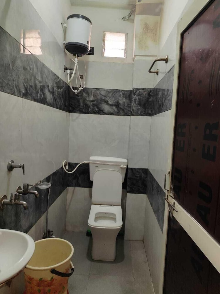 Shree Ayodhya Guest House