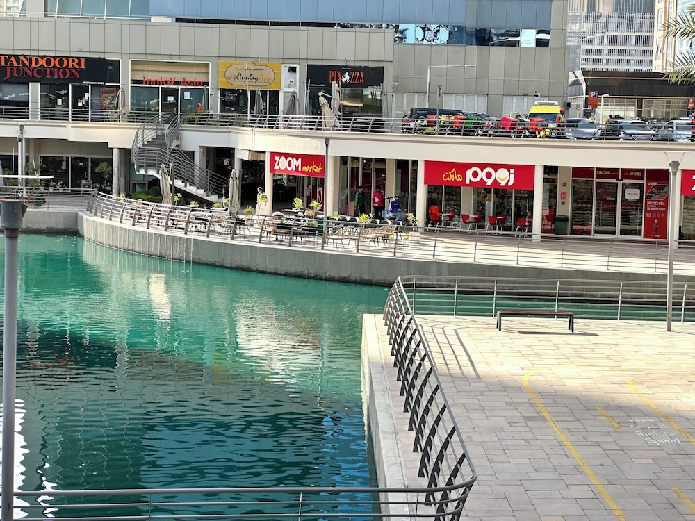 Marco Polo - Striking Lake Views at JLT | 1 BR | 2 Balconies