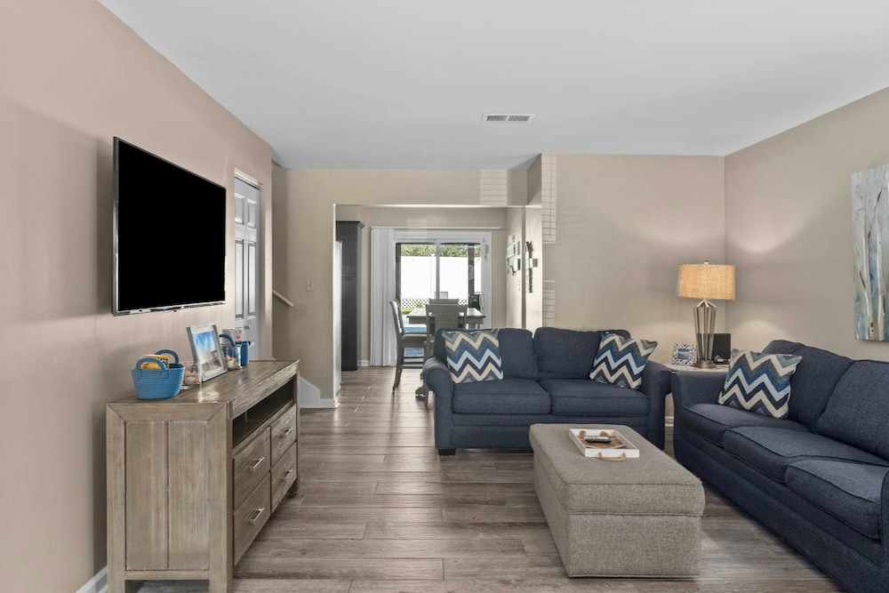 Stylish Panama City Home w/ Pool, Tiki Bar, & Walkable Beach Access