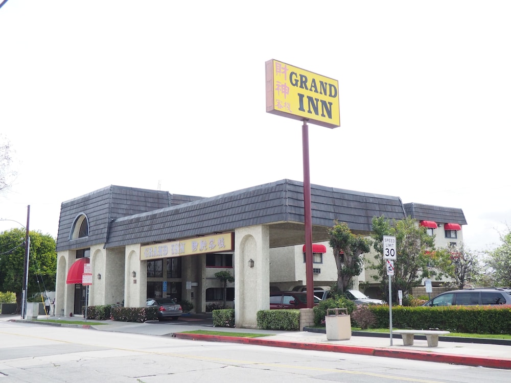 Grand Inn