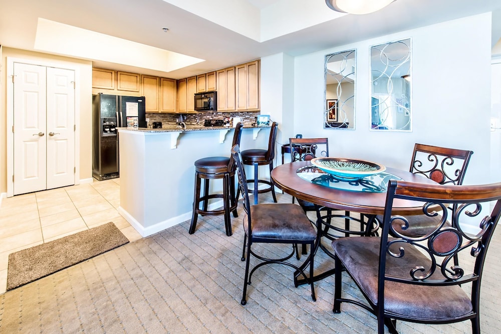Palms Resort #11015 Full 2 Bedroom