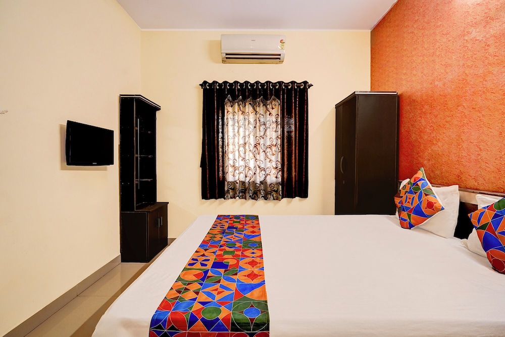 Fabhotel Seven Hills Inn