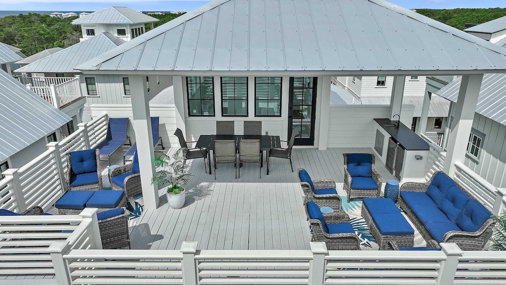 Rooftop Deck w/ Views, Pool, Luxury 5bdr Resorting To Happiness by Avantstay
