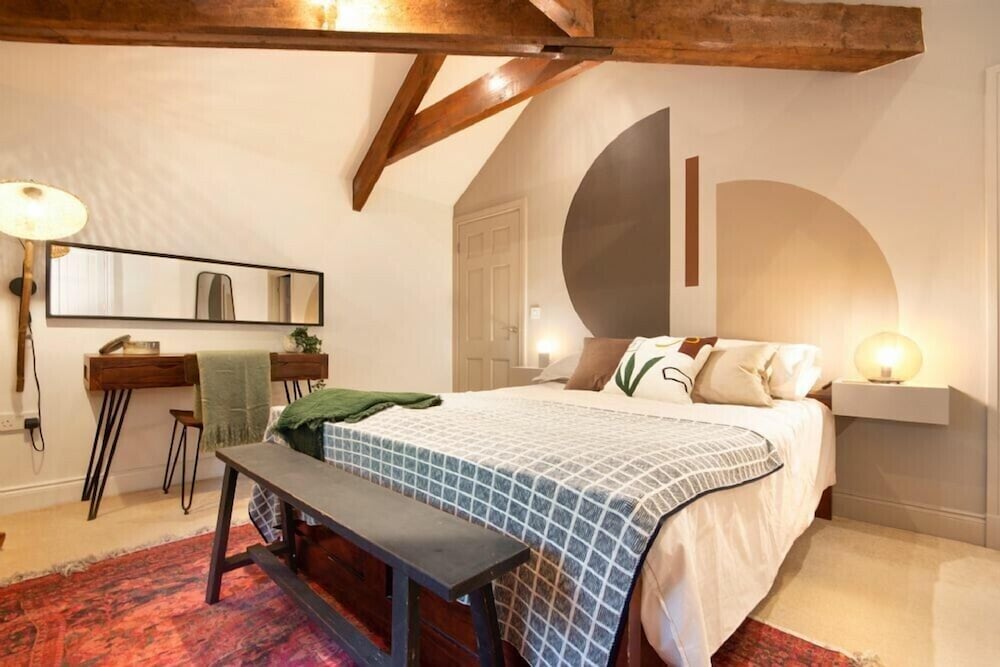 The Bolthole