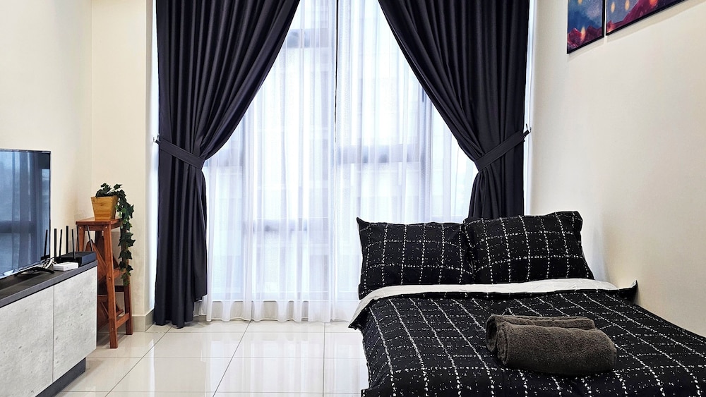 Millerz Square Family Rooms by TwoFive