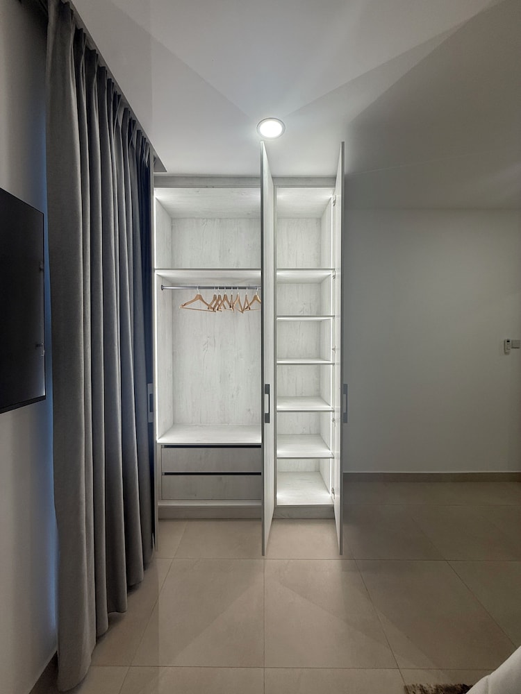 Kinville Suites - Cantonment Living
