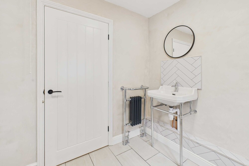Host Stay Dame Alice Street