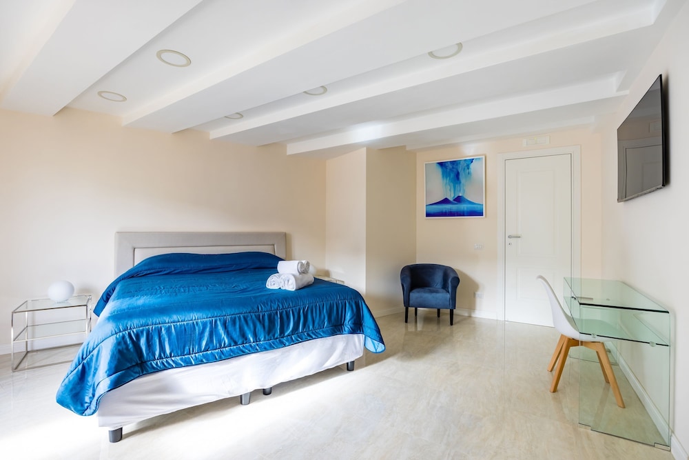 Palazzo Maddaloni Sweet Home By Napoliapartments