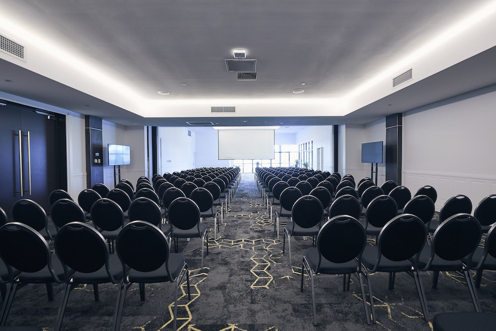 meeting & event spaces
