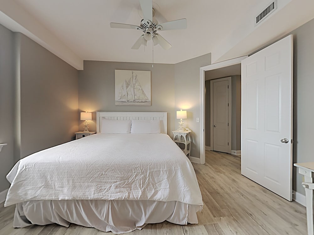 Grand Pointe #714 by Southern Vacation Rentals view 4