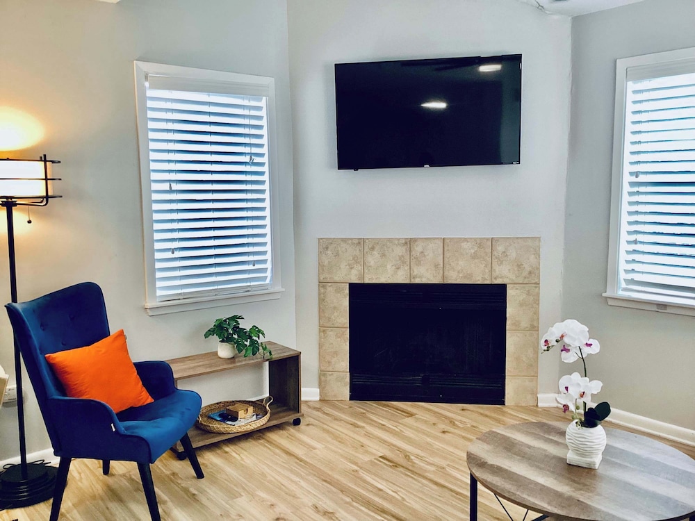 Marina Maison 2bdr Condo
