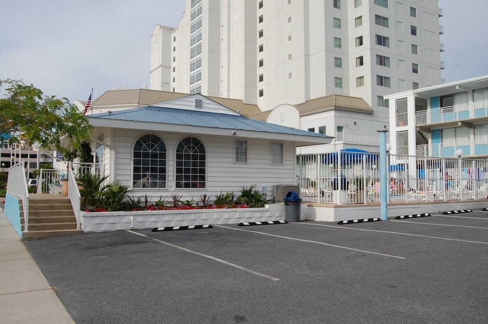 Thunderbird Beach Motel