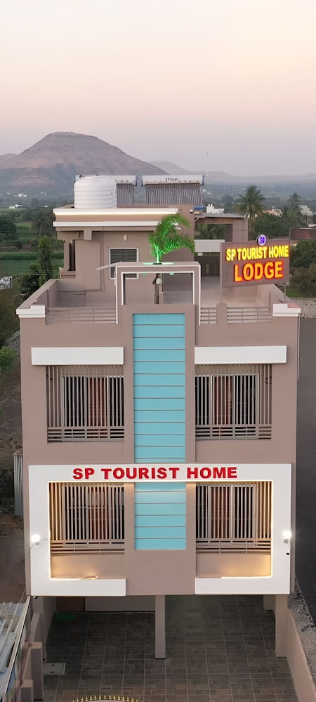 SP Tourist Home