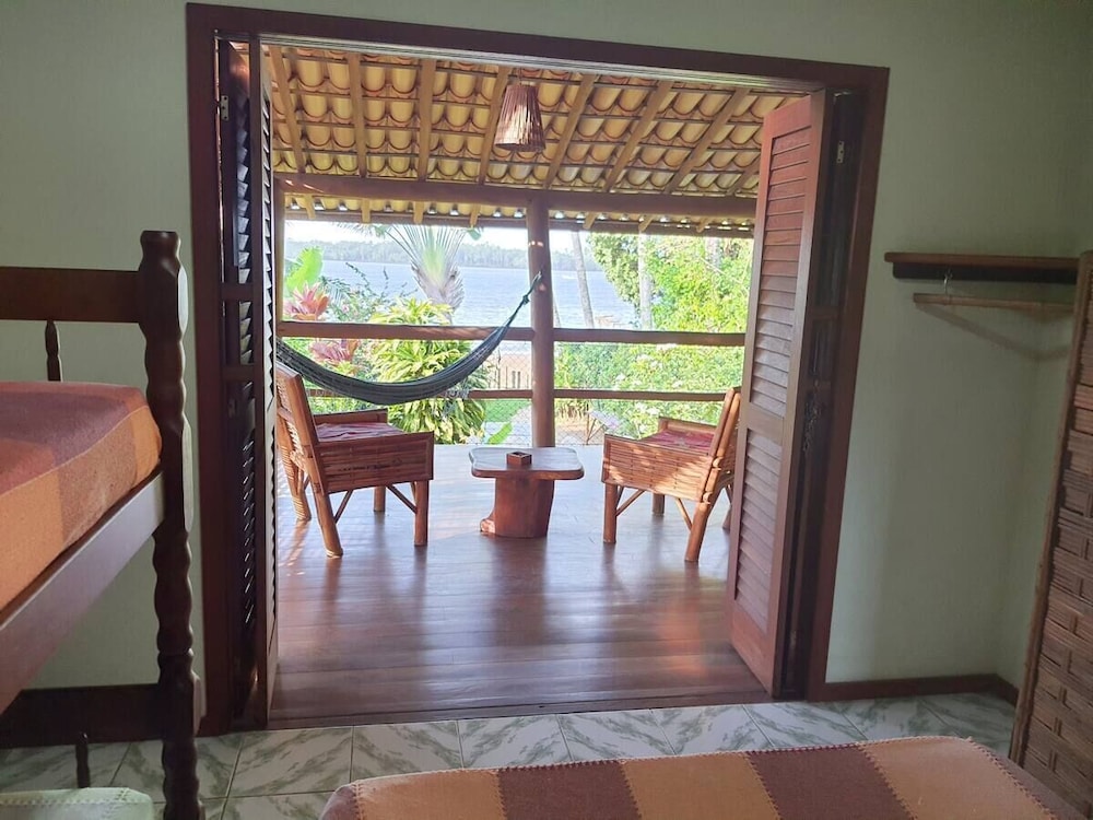 Casa de Temporada Felicidade, 38 Hóspedes, 2 Piscinas, 9 Suítes e 2 Churrasqueiras em Itacaré Bahia