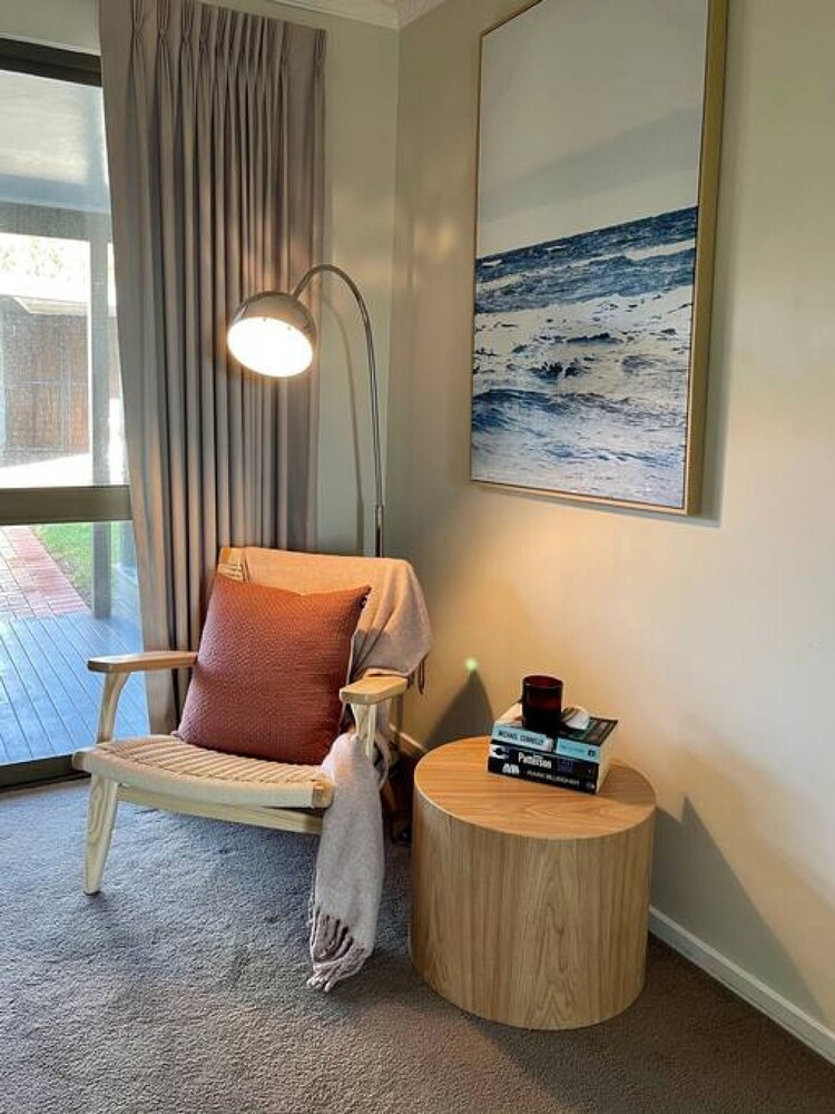 Killarney Coastal Country Retreat Spa Pet Friendly Fireplace