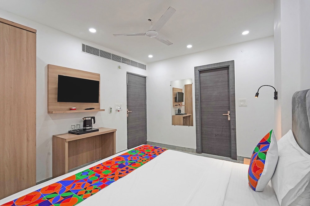 Fabhotel Grand Olive I