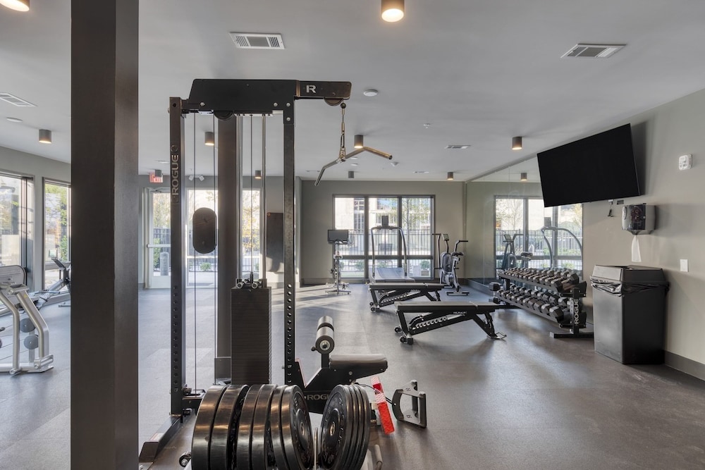 Wonderstruck Walkable Midtown Location at Odyssey Pool BBQ Fitness Room