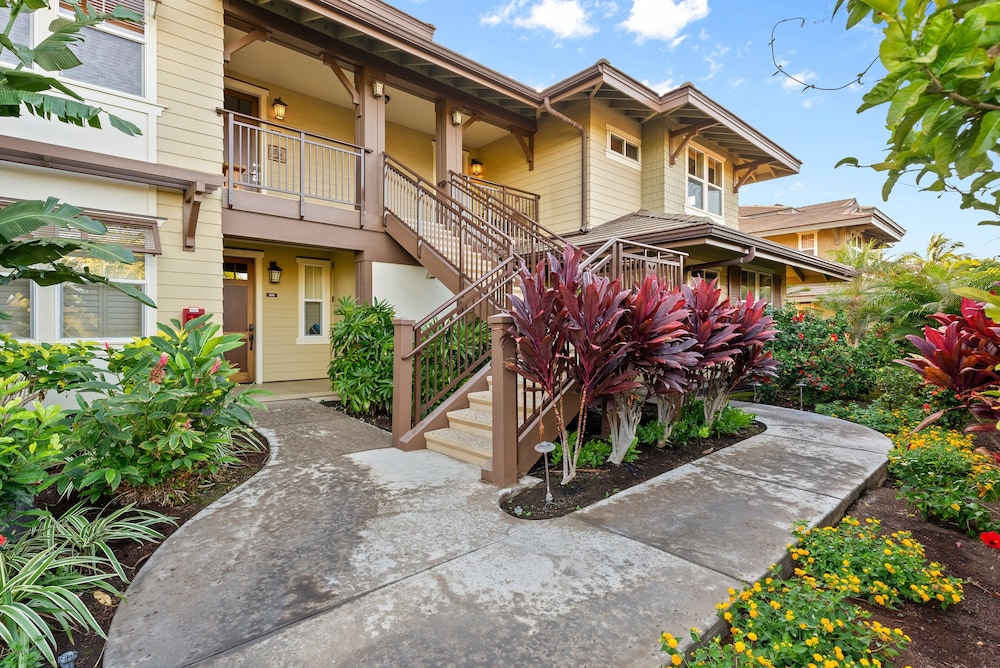 Peaceful Hawaiian Condo w Upscale Amenities - Near Dolphin Quest - Pool!- Vrkcv