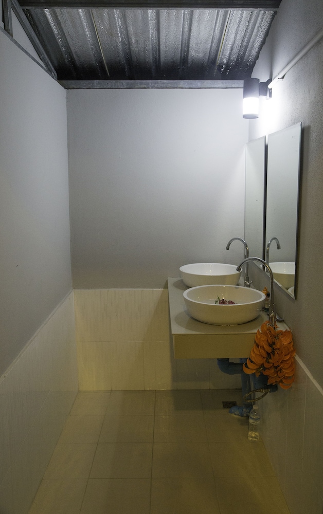 2 Rocks Boutique Hostel