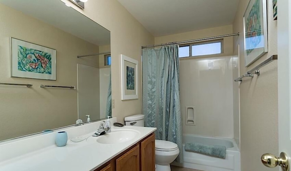 Gilbert Islands By Signature Vacation Rentals - Property Image 8