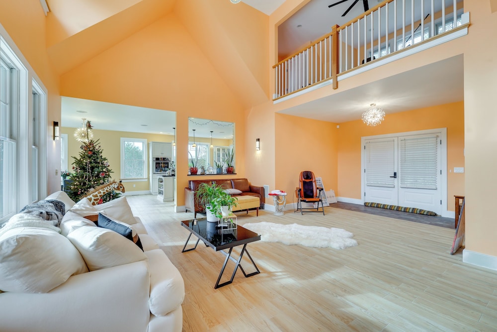 Secluded Family Home Near Hiking in Voluntown!