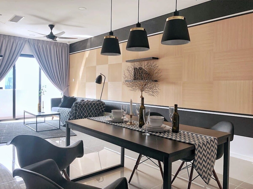 A Comfy & Stylish Suite at Suasana Suites JB 11
