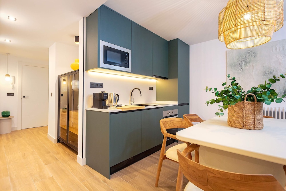 Exclusive Apartment in Granada Center. Alhondiga II