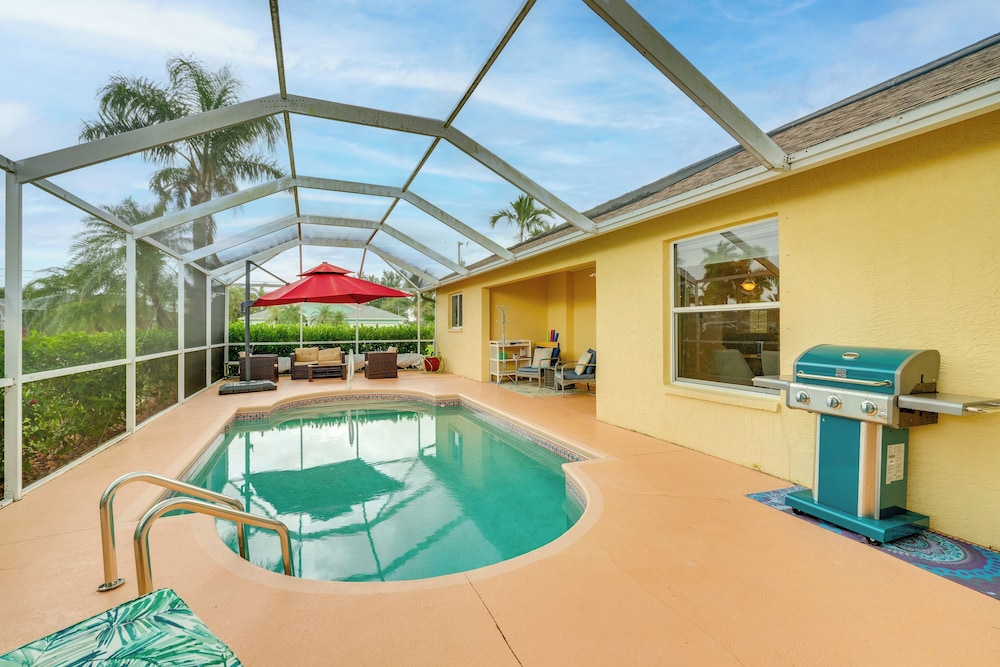 6 Mi to Coast: Cape Coral Family Home