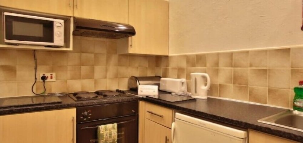 Lynton Apartments