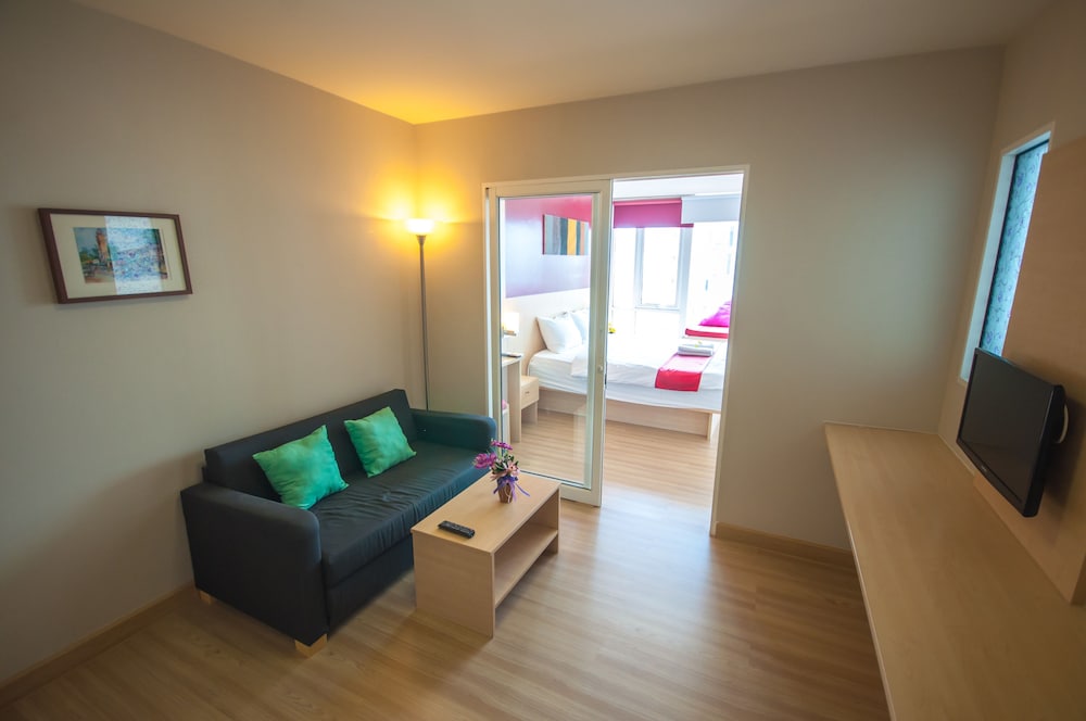 Implace Impact at Msociety Condo