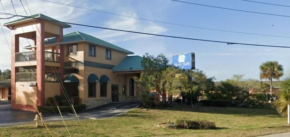 River Side Inn