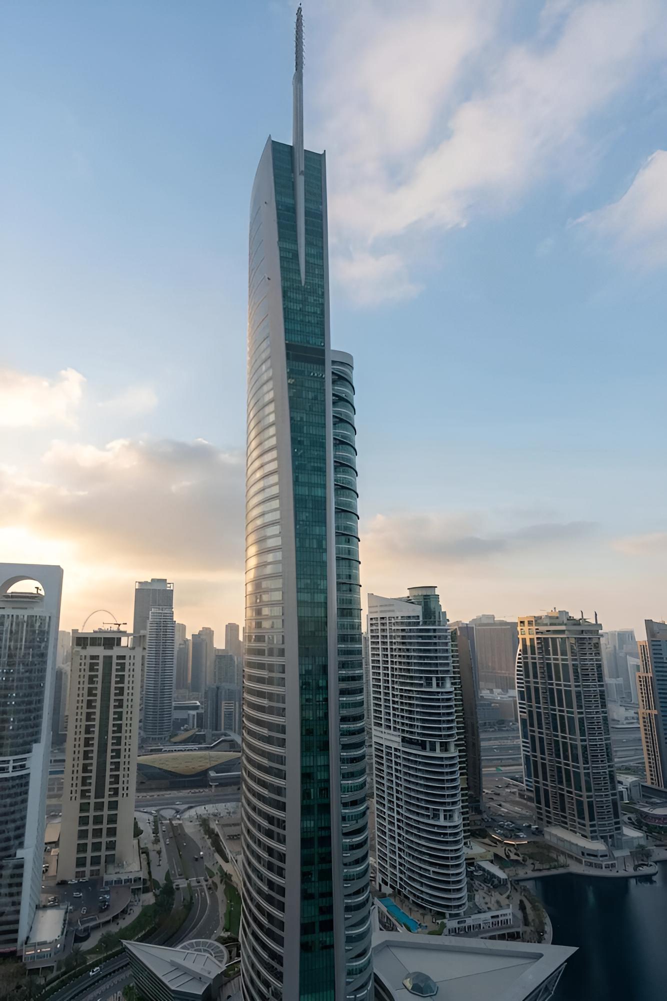 Cozy 2bdr in Jumeirah Lakes Towers