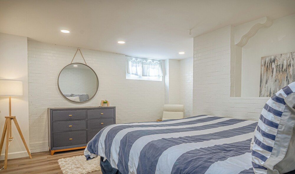 The Midtown Cozy Nook - Near Fort Moore