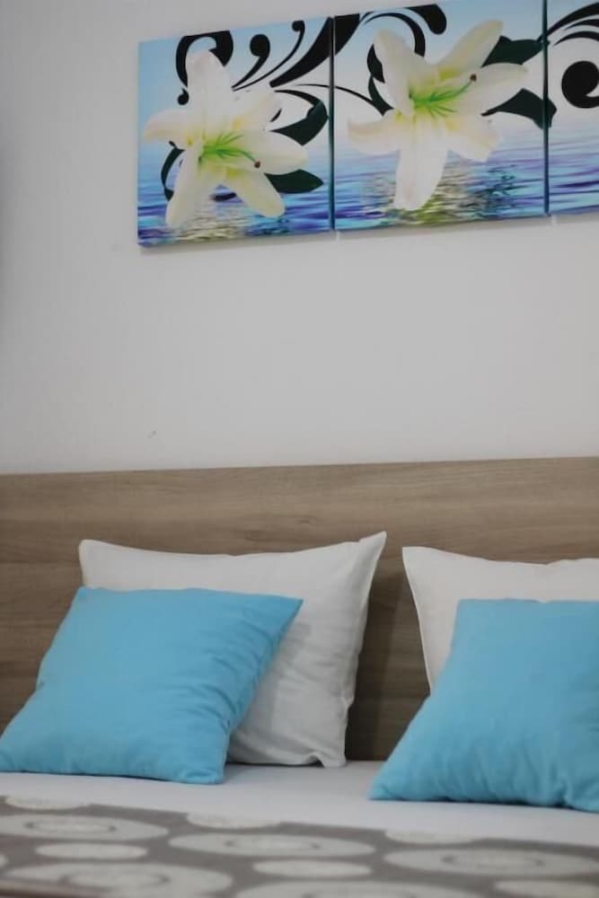 Apartments Cota