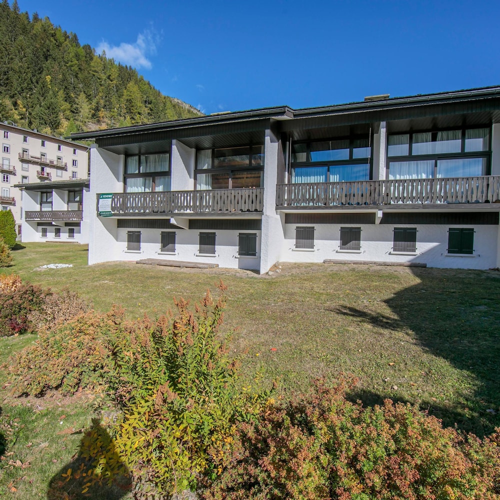 Chalet Charpoua in Le Tour Argenti re