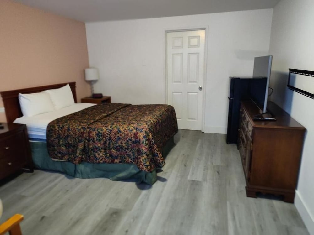 Shamrock Motel