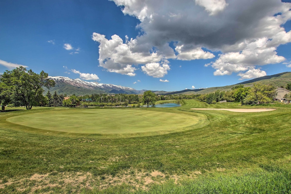 Eden Condo w/ Community Hot Tub, Close to Skiing view 4