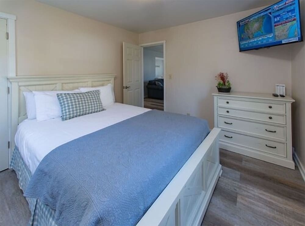 Edgewater Resort