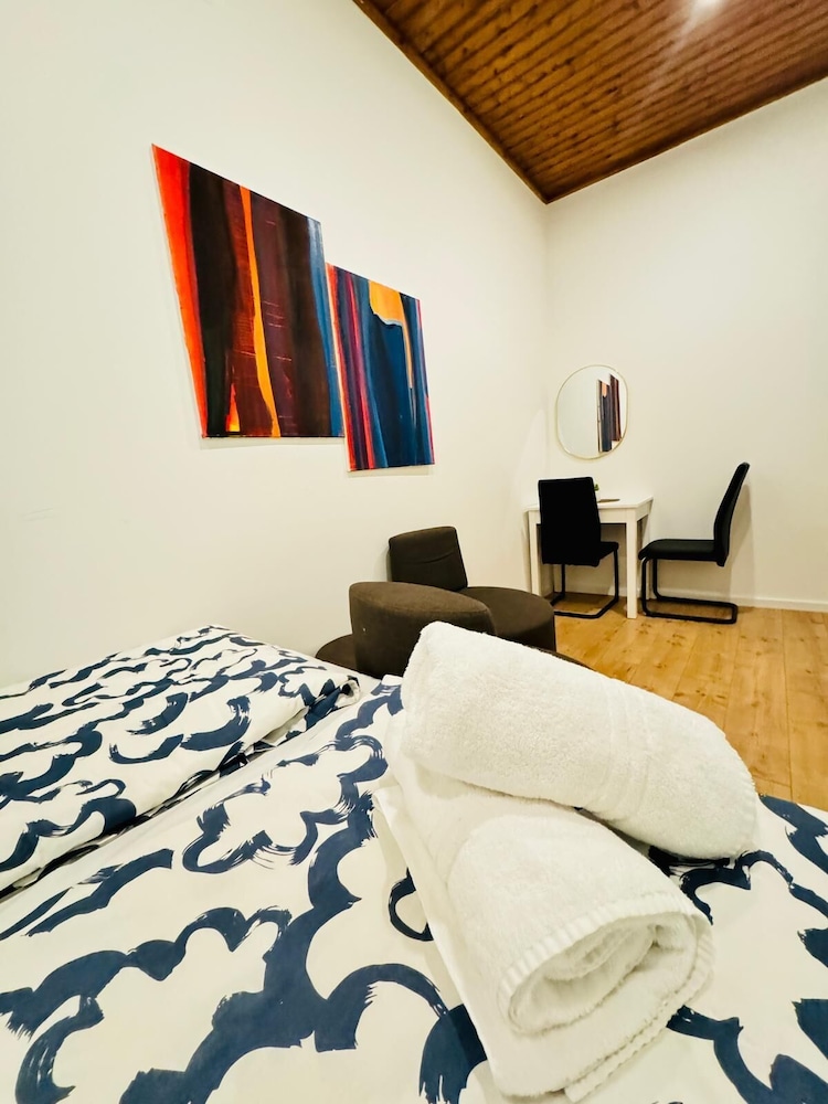 Elegant Five Bedroom Residence Alterlaa